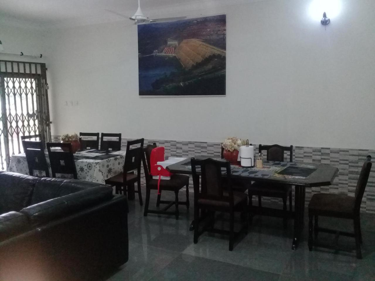 3A'S Guest House Akosombo エクステリア 写真