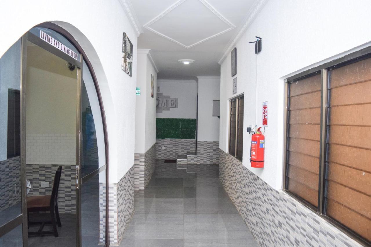 3A'S Guest House Akosombo エクステリア 写真