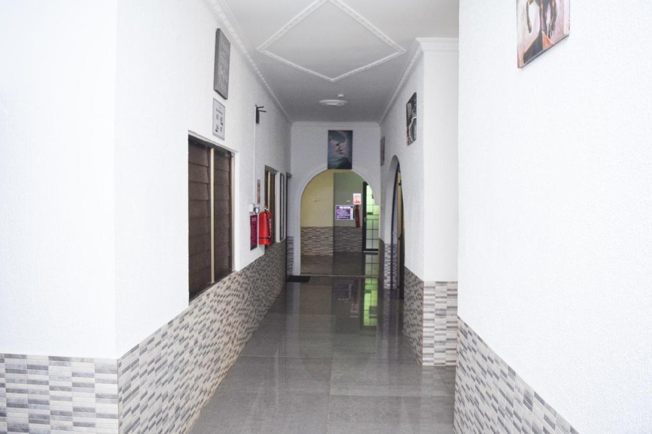 3A'S Guest House Akosombo エクステリア 写真